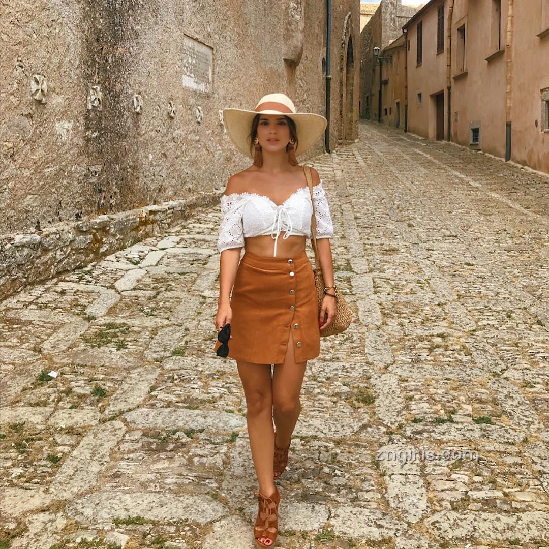 Claudia Salvini- 意大利性感正妹私房照