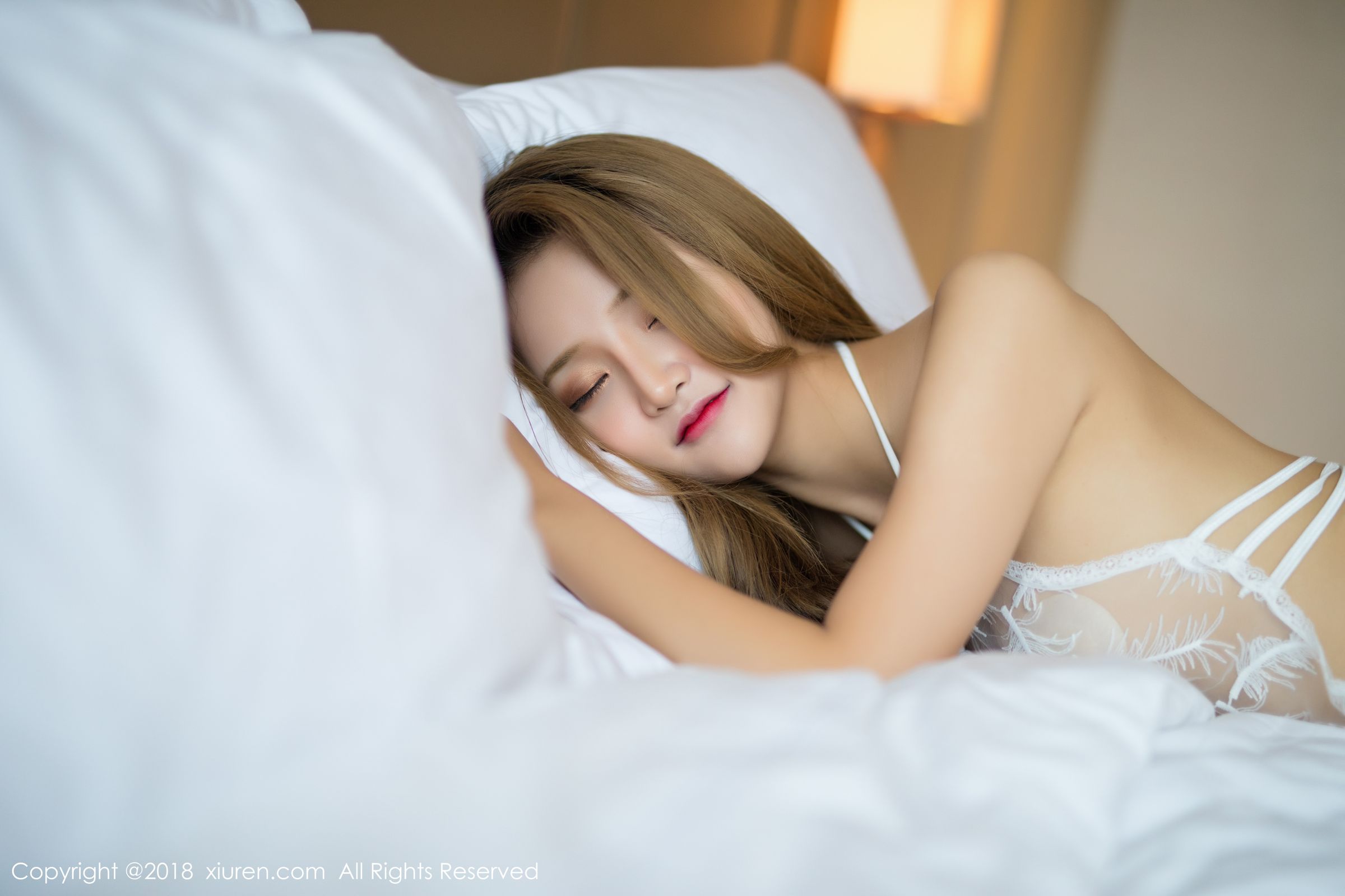 新人模特Miko酱 诱人内衣透视薄纱