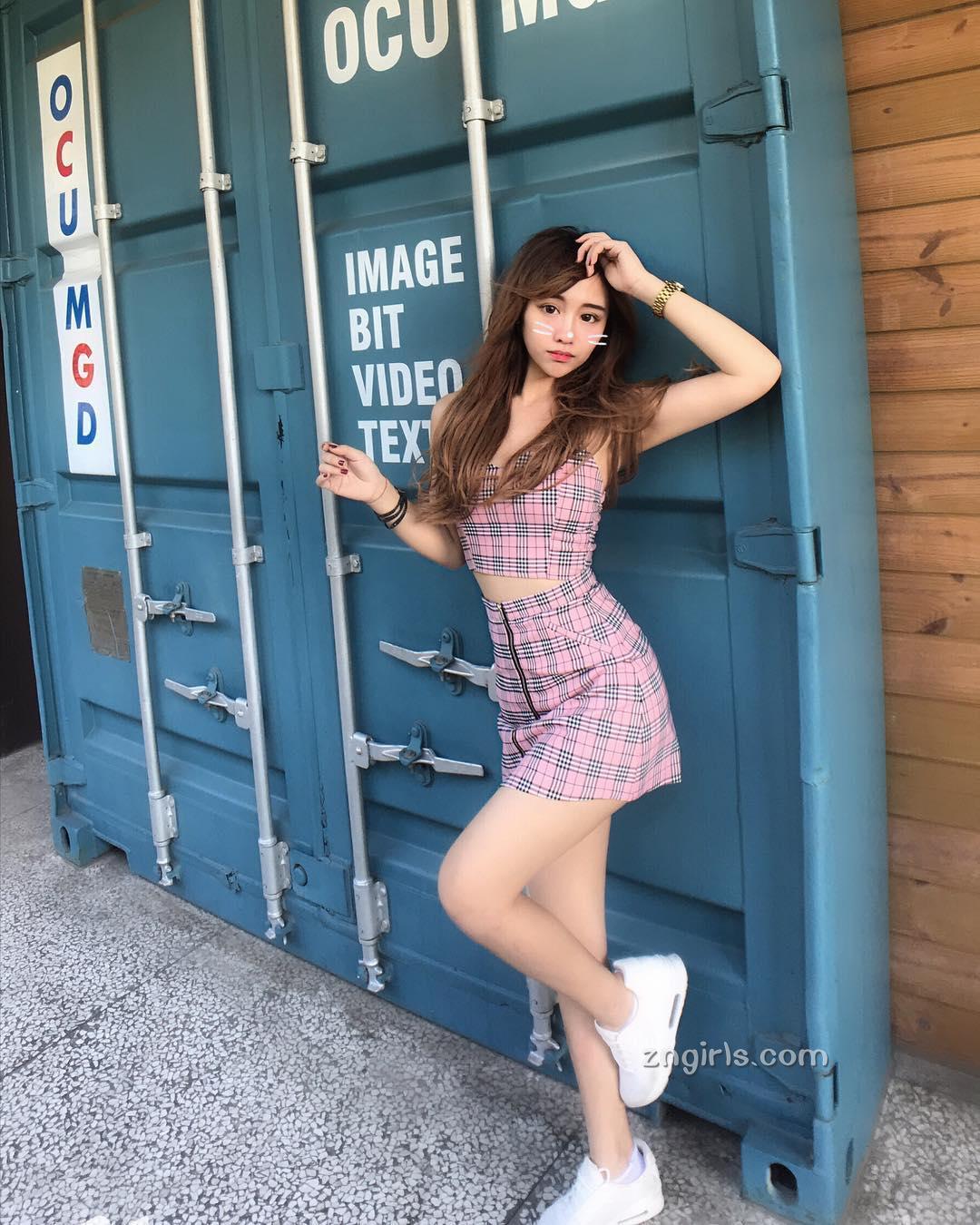 S型台妹Irene Huang,最爱开胸泳衣