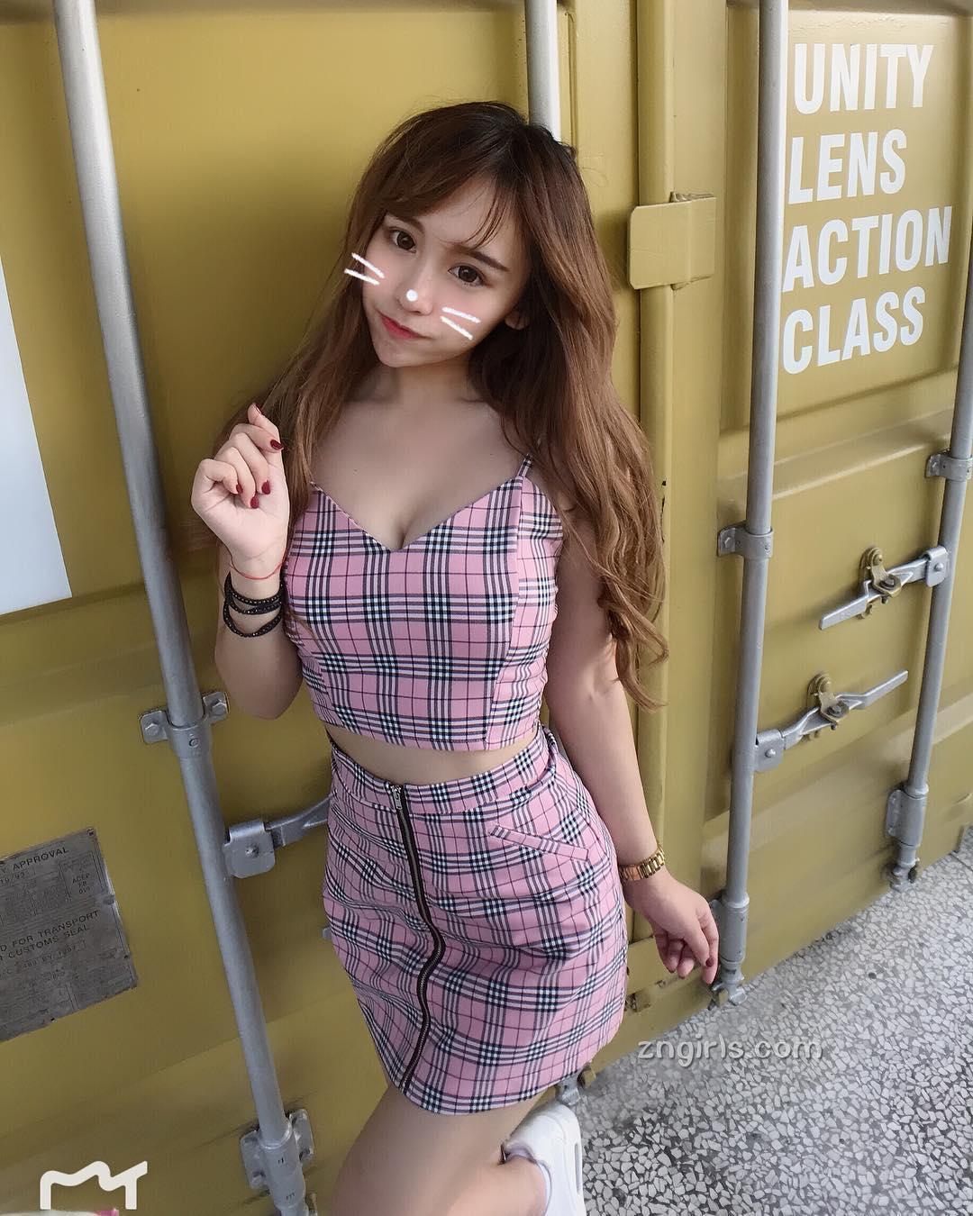 S型台妹Irene Huang,最爱开胸泳衣