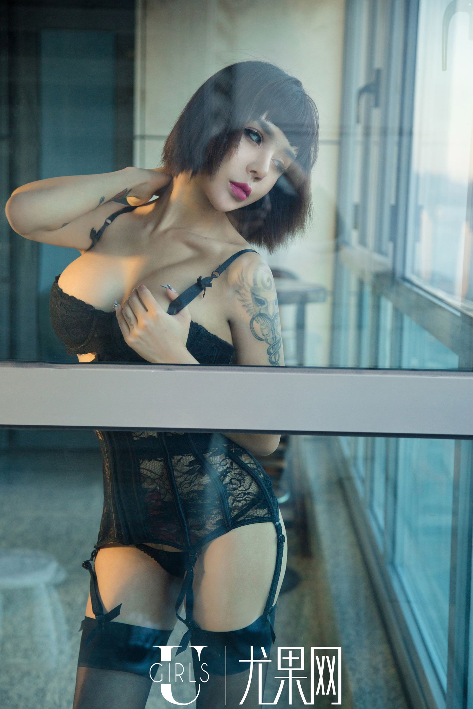 狂野火辣的Aleo 为我的妩媚干杯