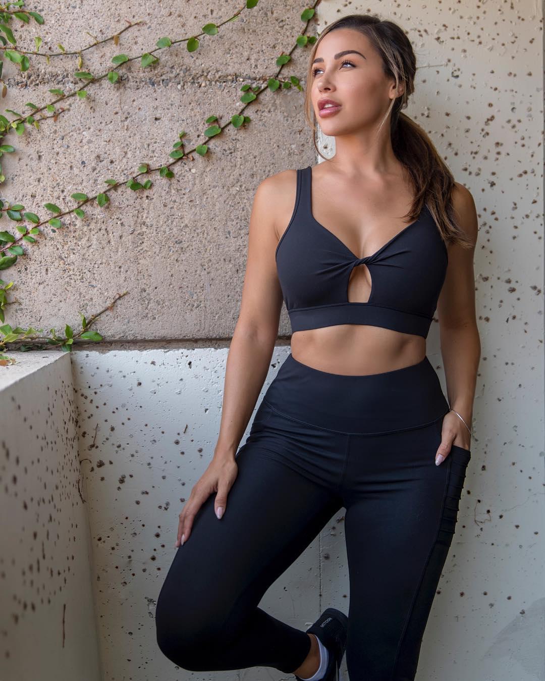 Ana Cheri- 健身模特妖娆貌美