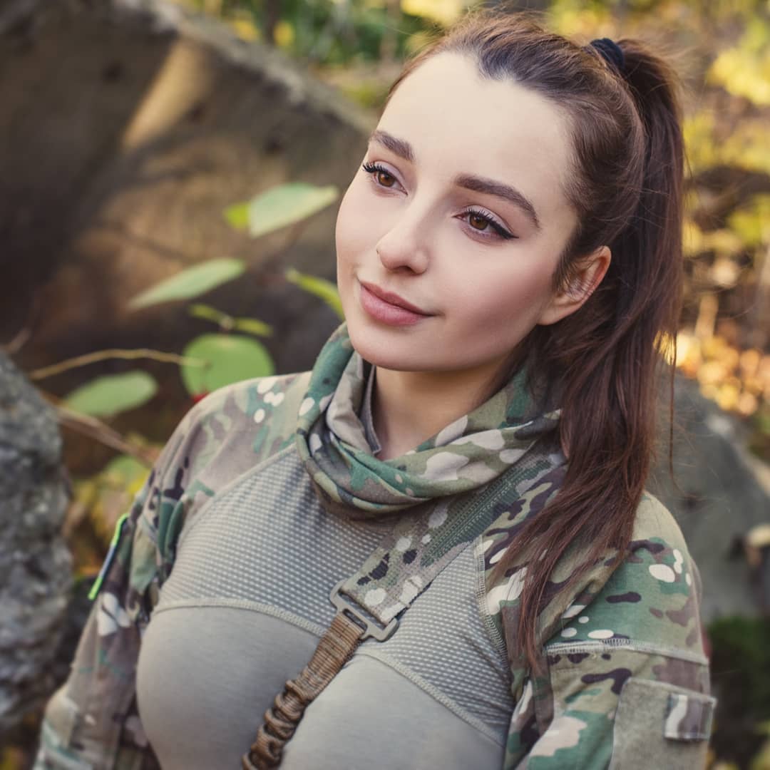 Elena Deligioz- 最清纯的俄罗斯女兵