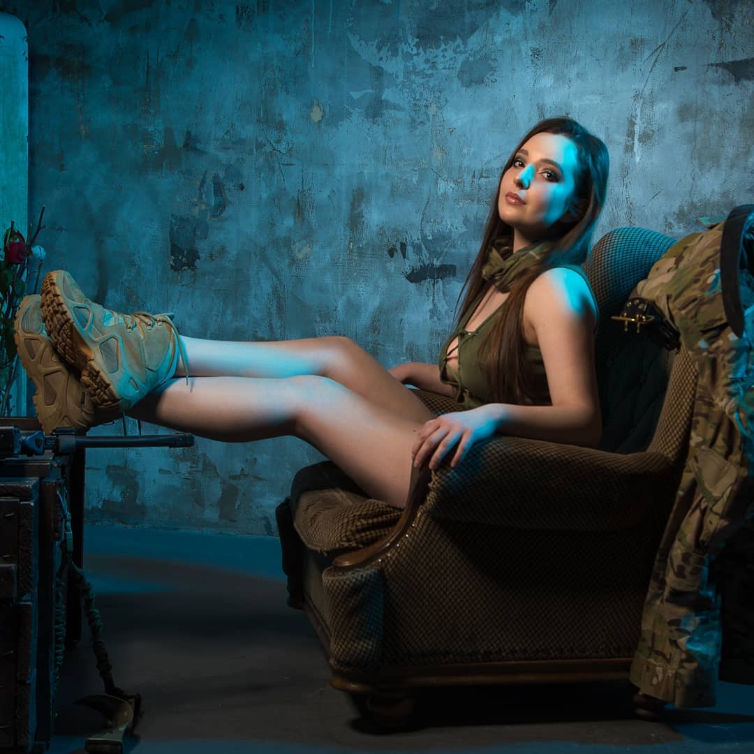 Elena Deligioz- 最清纯的俄罗斯女兵