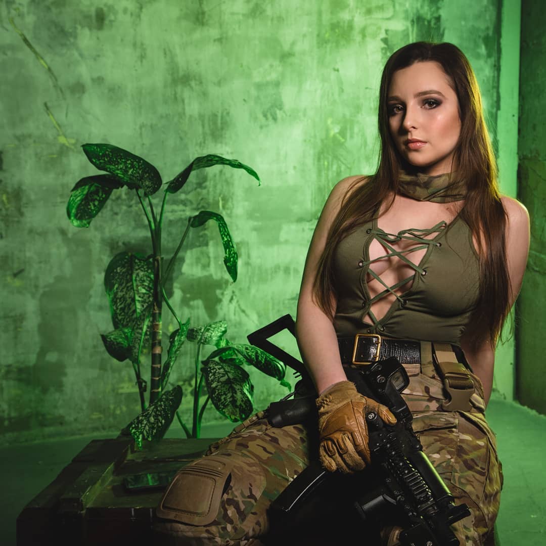 Elena Deligioz- 最清纯的俄罗斯女兵