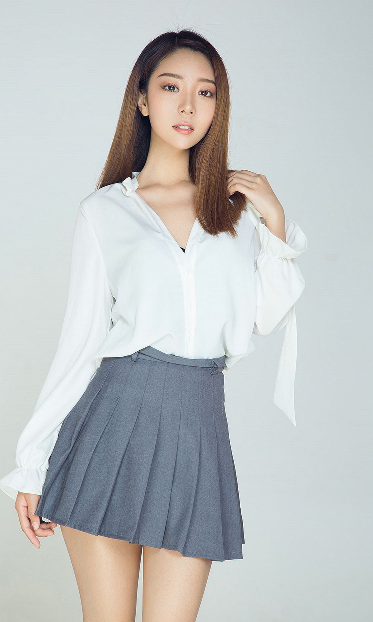 依然然的学生制服 黑色内衣蓝色比基尼