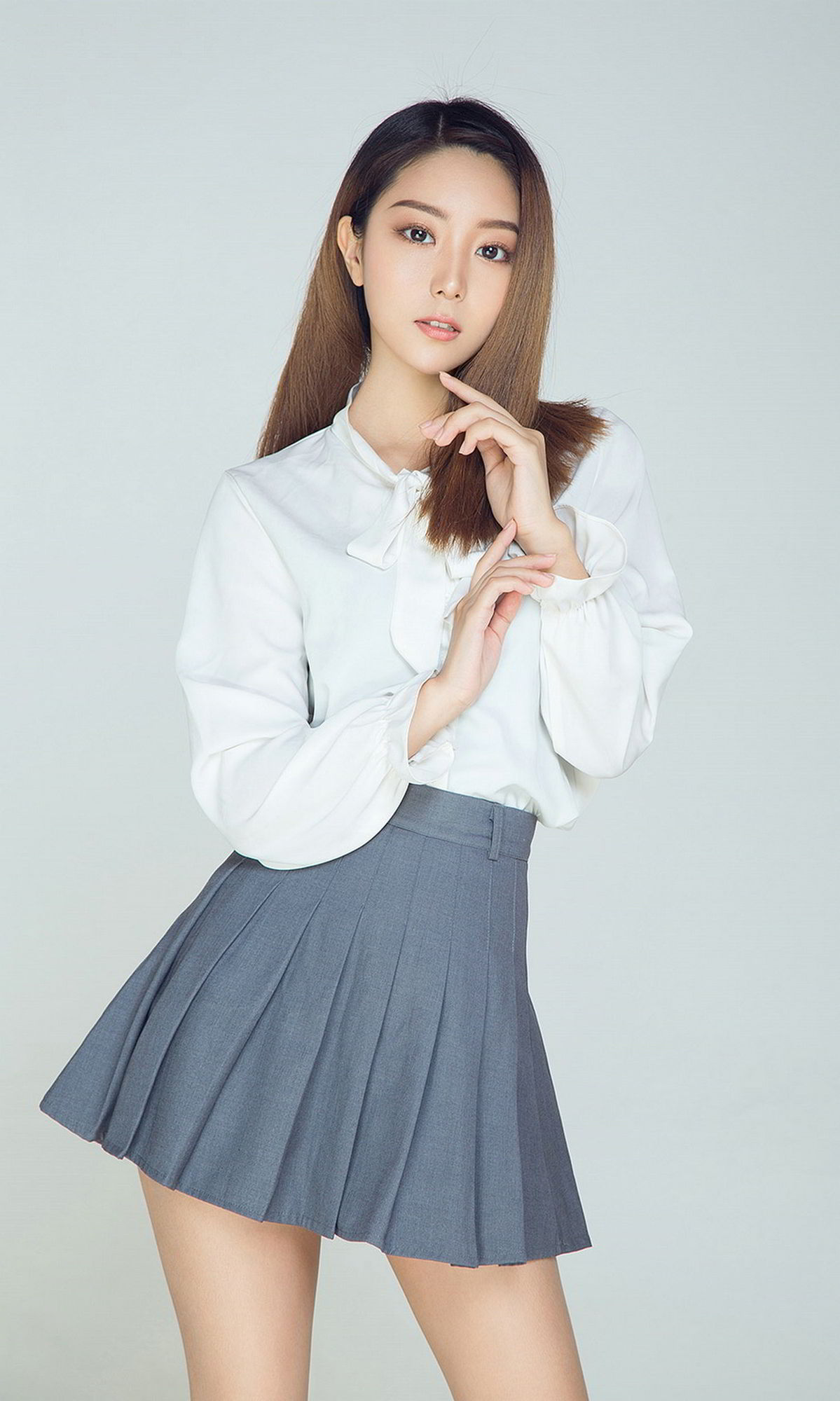 依然然的学生制服 黑色内衣蓝色比基尼