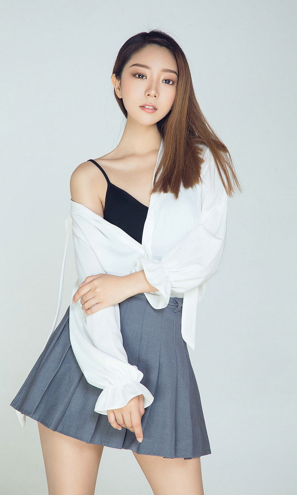 依然然的学生制服 黑色内衣蓝色比基尼