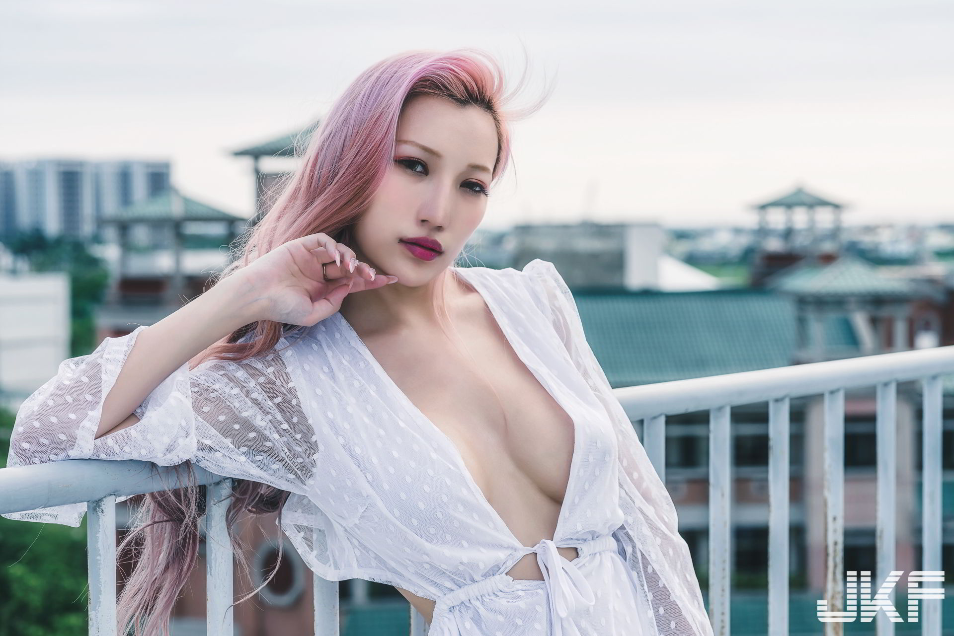coco美术老师的34G「颜色美胸」期待下次开人体素描课!