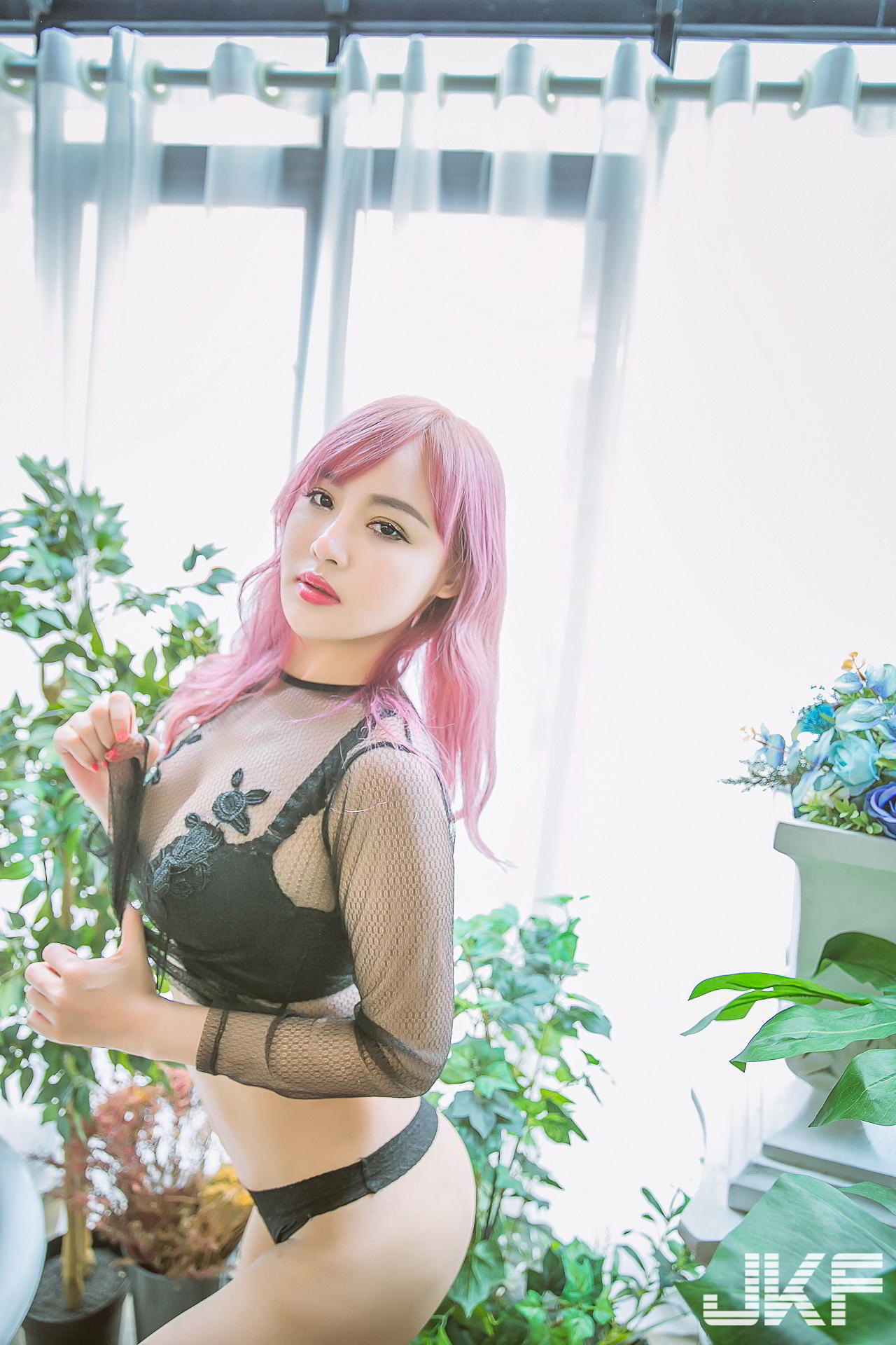 34D美胸好身材!高长身辣模-「LEI YI蕾依」的性感透视!