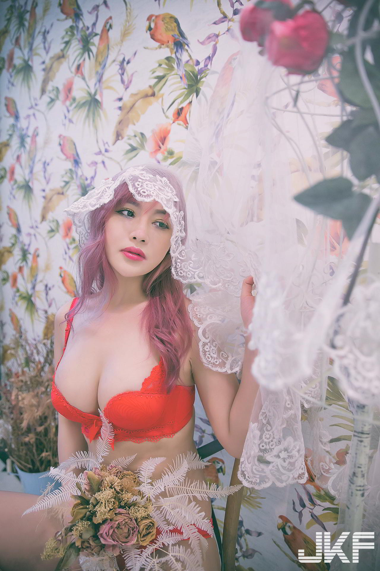 34D美胸好身材!高长身辣模-「LEI YI蕾依」的性感透视!