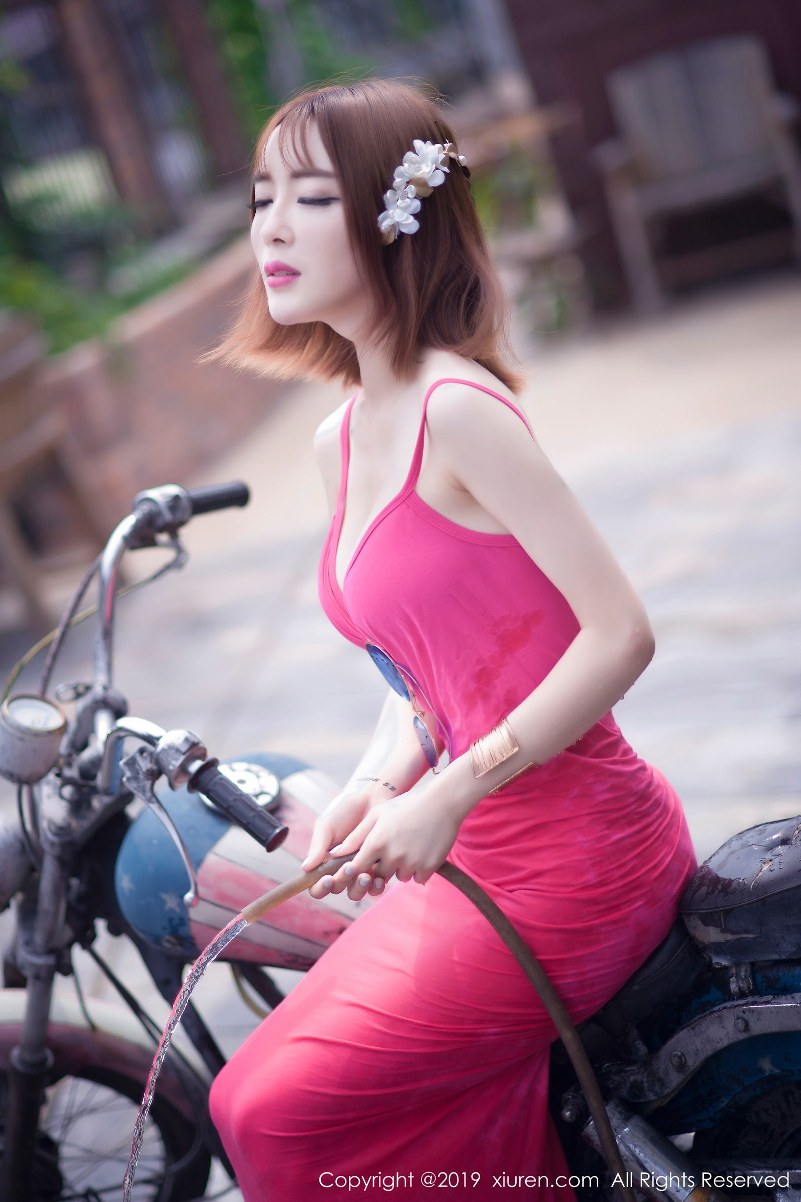 新人模特凌萍儿 白色蕾丝内衣
