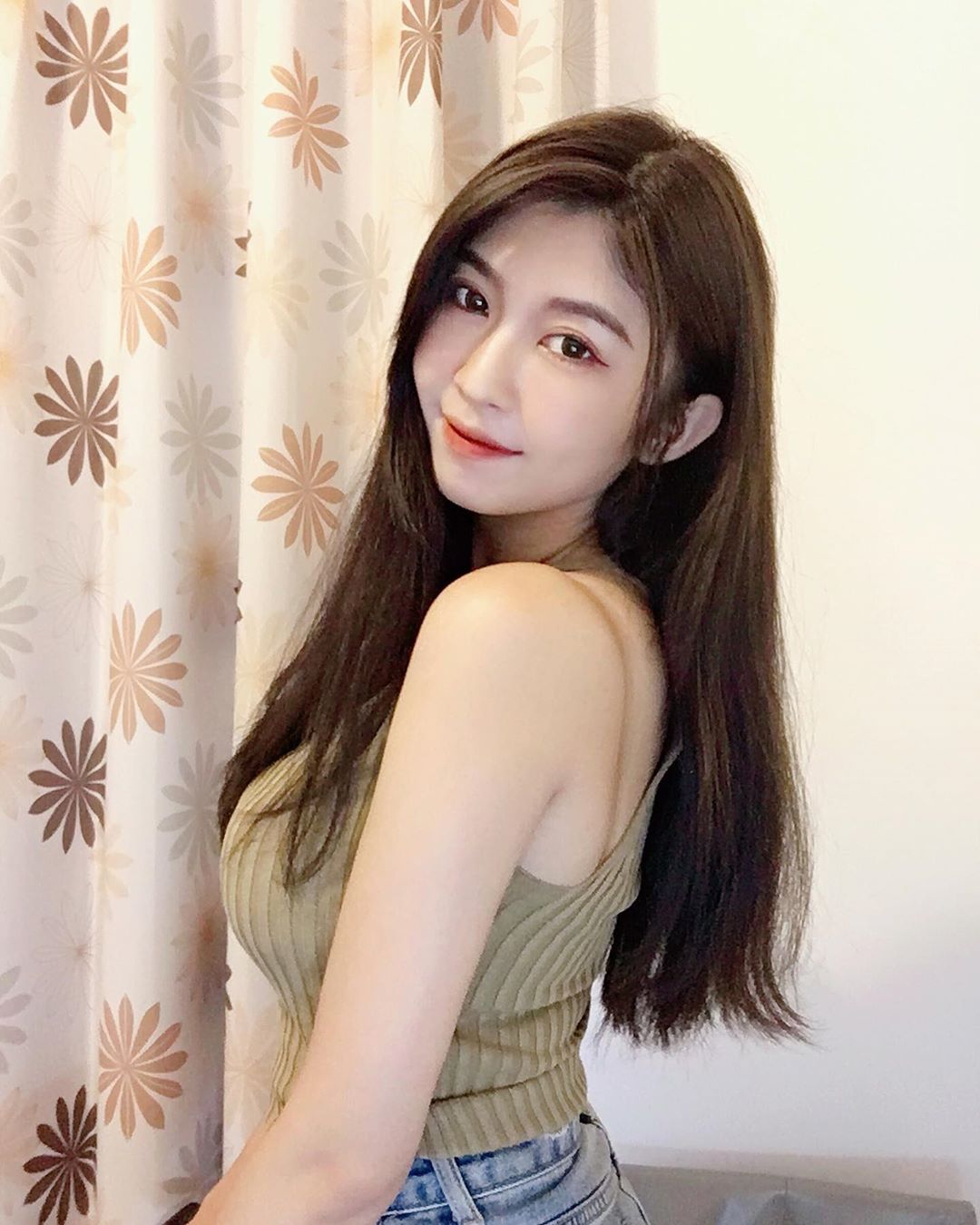 大马正妹李蔼蔚泳装照,爆好身材震惊网友