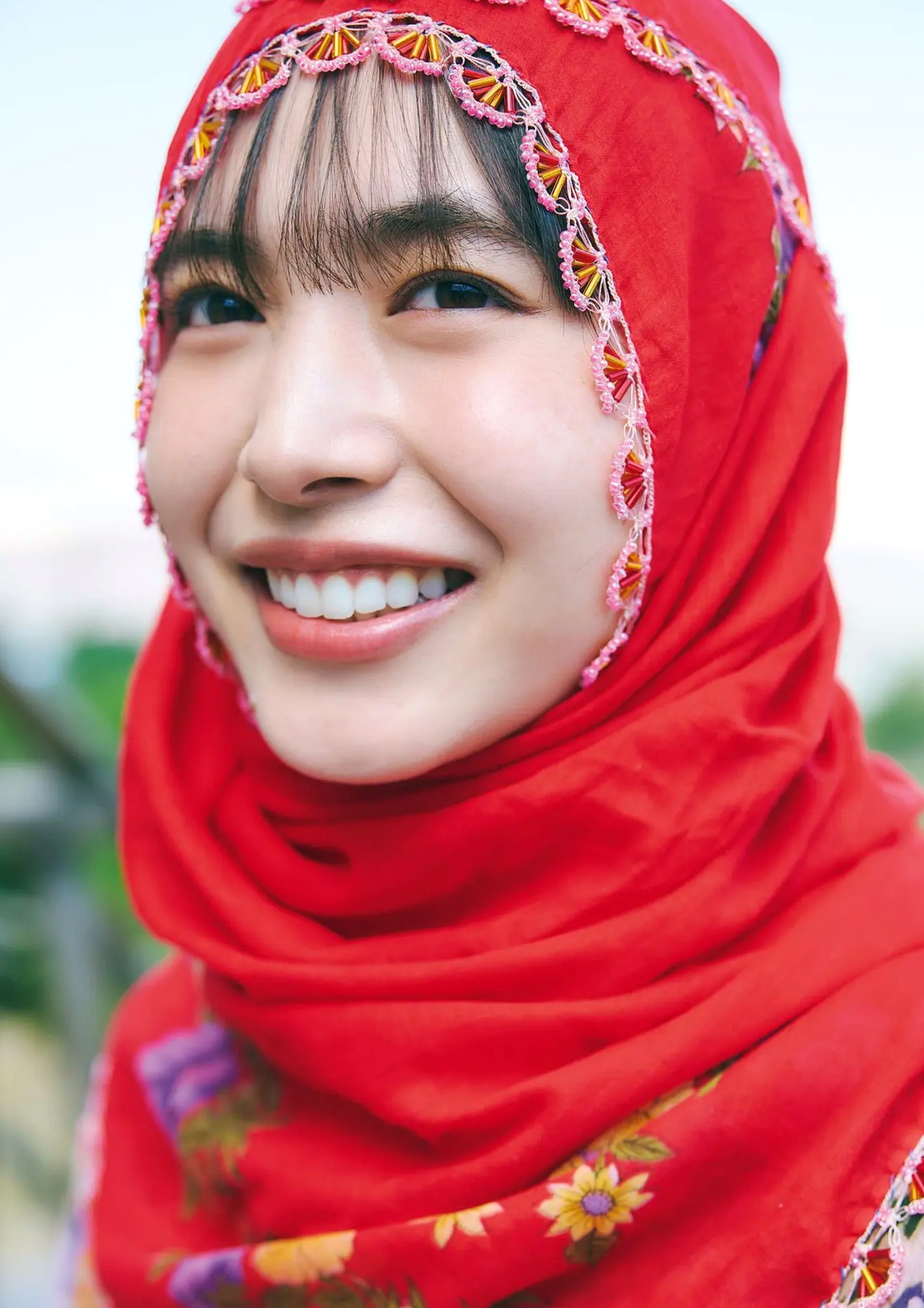 井桁弘恵《つかのま》写真:性感私房卧房与清新户外高挑美腿大片