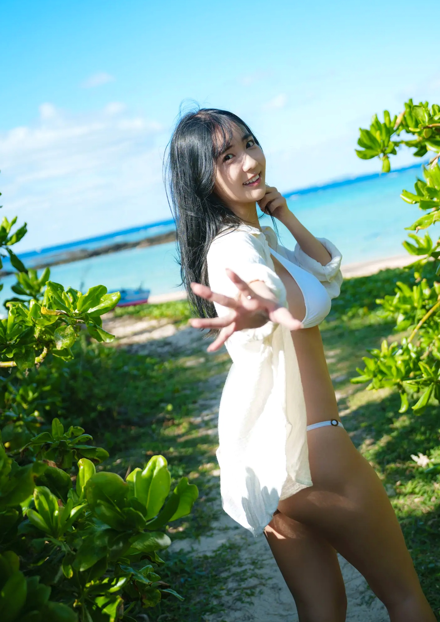 天羽希純《もっと見せたい》阳光沙滩比基尼与大尺度室内唯美写真