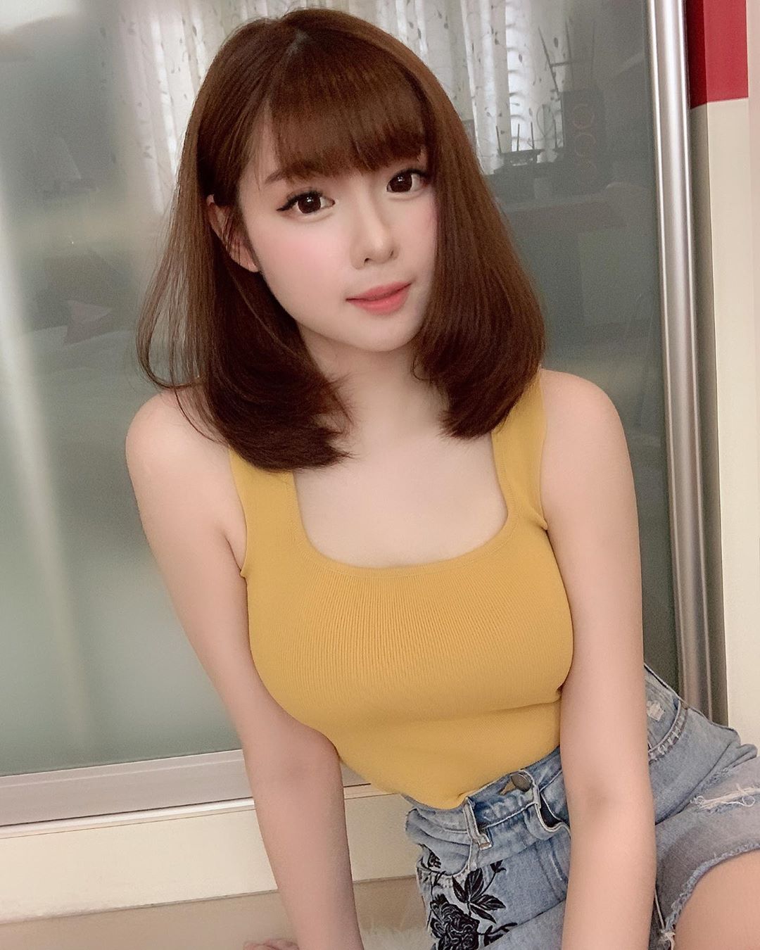 言情小说般梦幻!大马童颜妹「Amy香儿」傲人上围藏不住