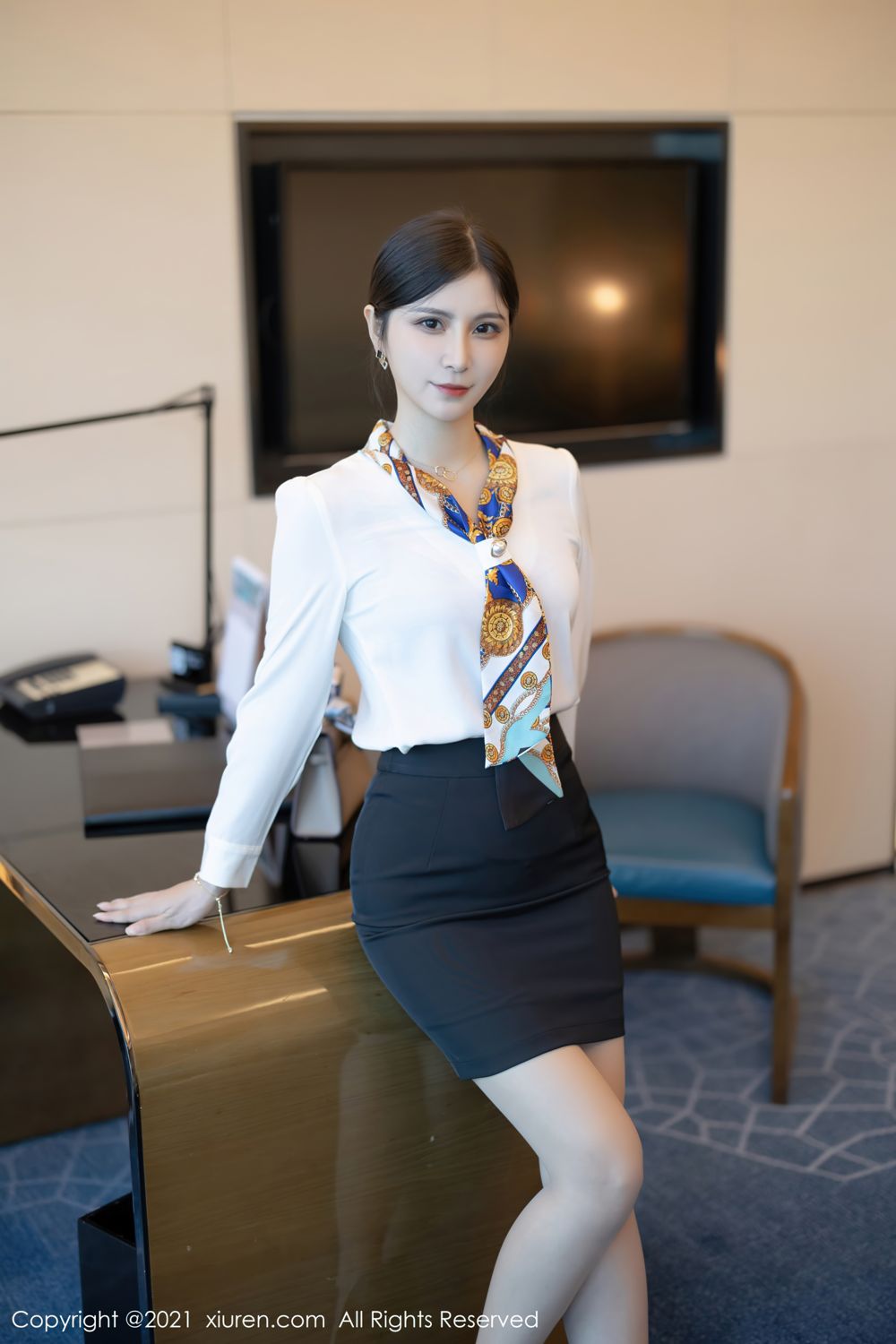 小蛮妖深圳旅拍 优雅华丽的制服