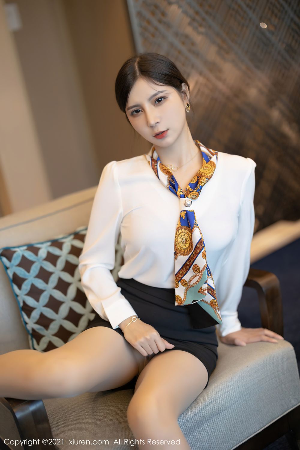小蛮妖深圳旅拍 优雅华丽的制服
