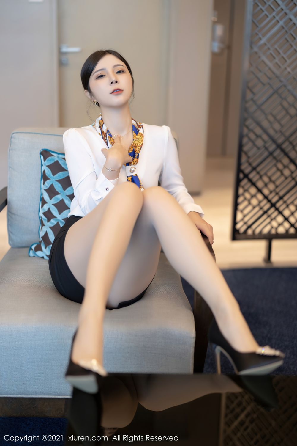 小蛮妖深圳旅拍 优雅华丽的制服