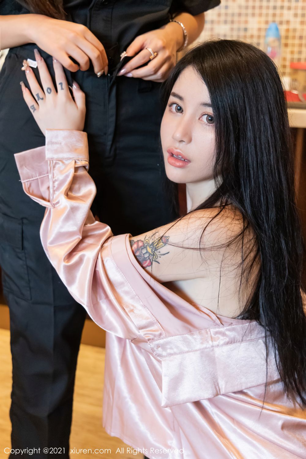 美七Mia与萌汉药 物业保安修水管