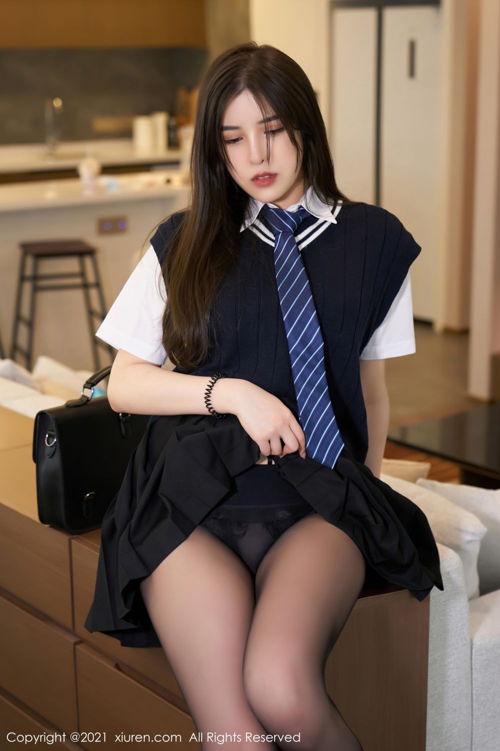 丰满姐姐韩静安 清纯风格学院制服
