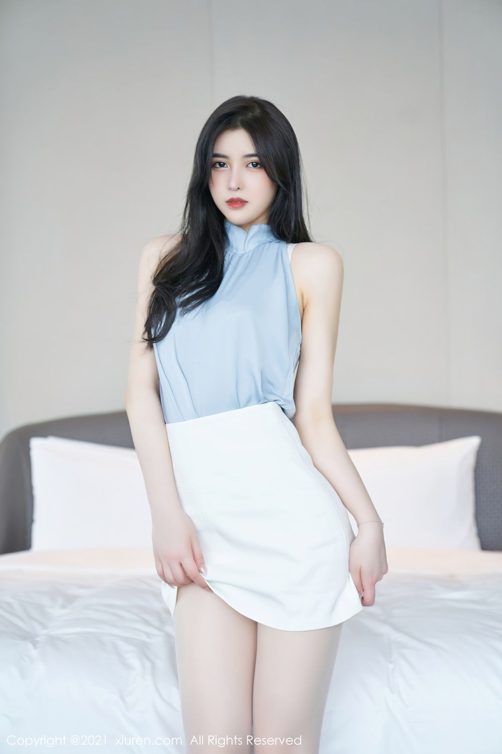 美人秘书韩静安 给王总送笔记本