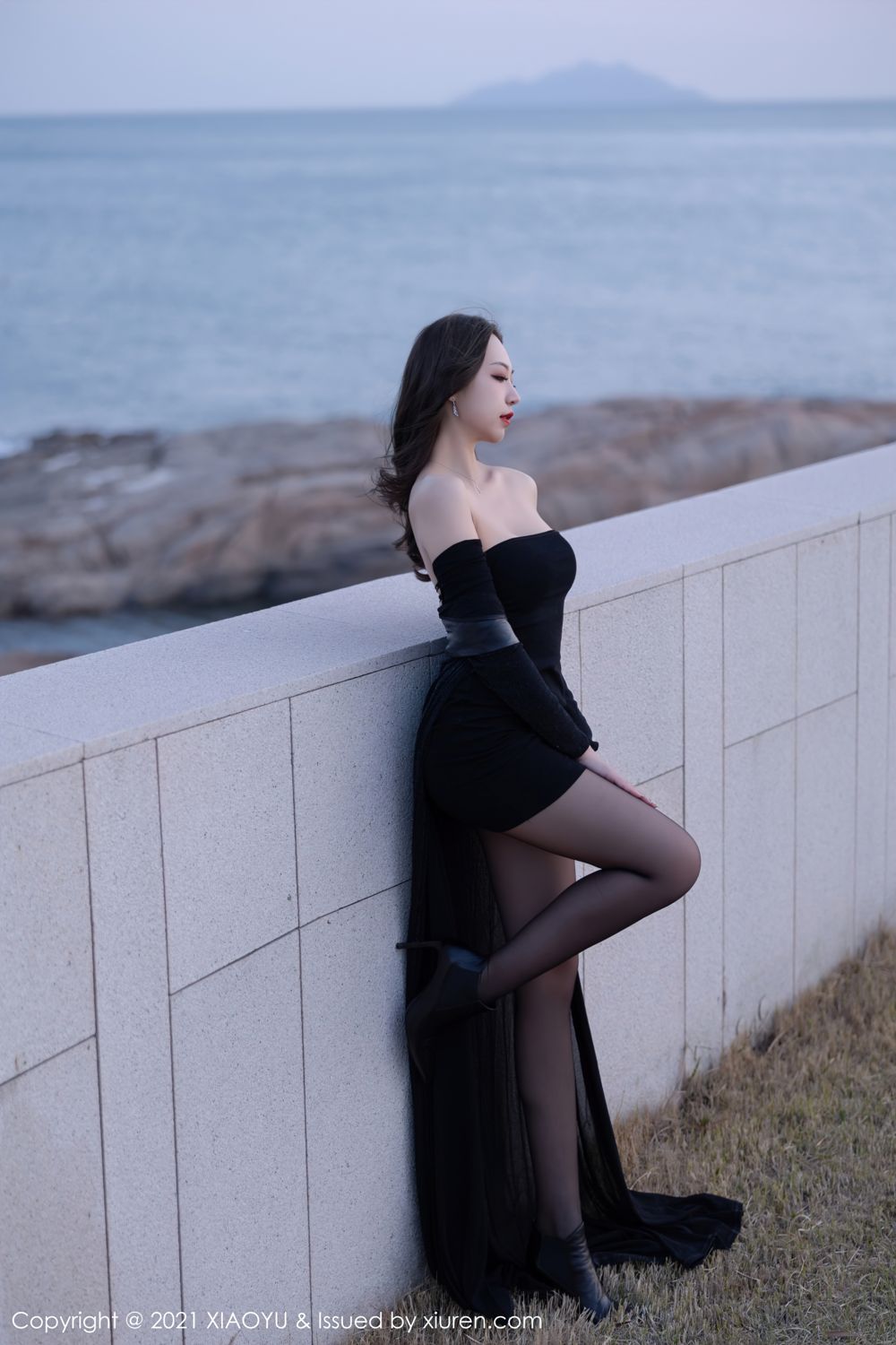 冷艳女神郑颖姗 魅惑的黑色服饰