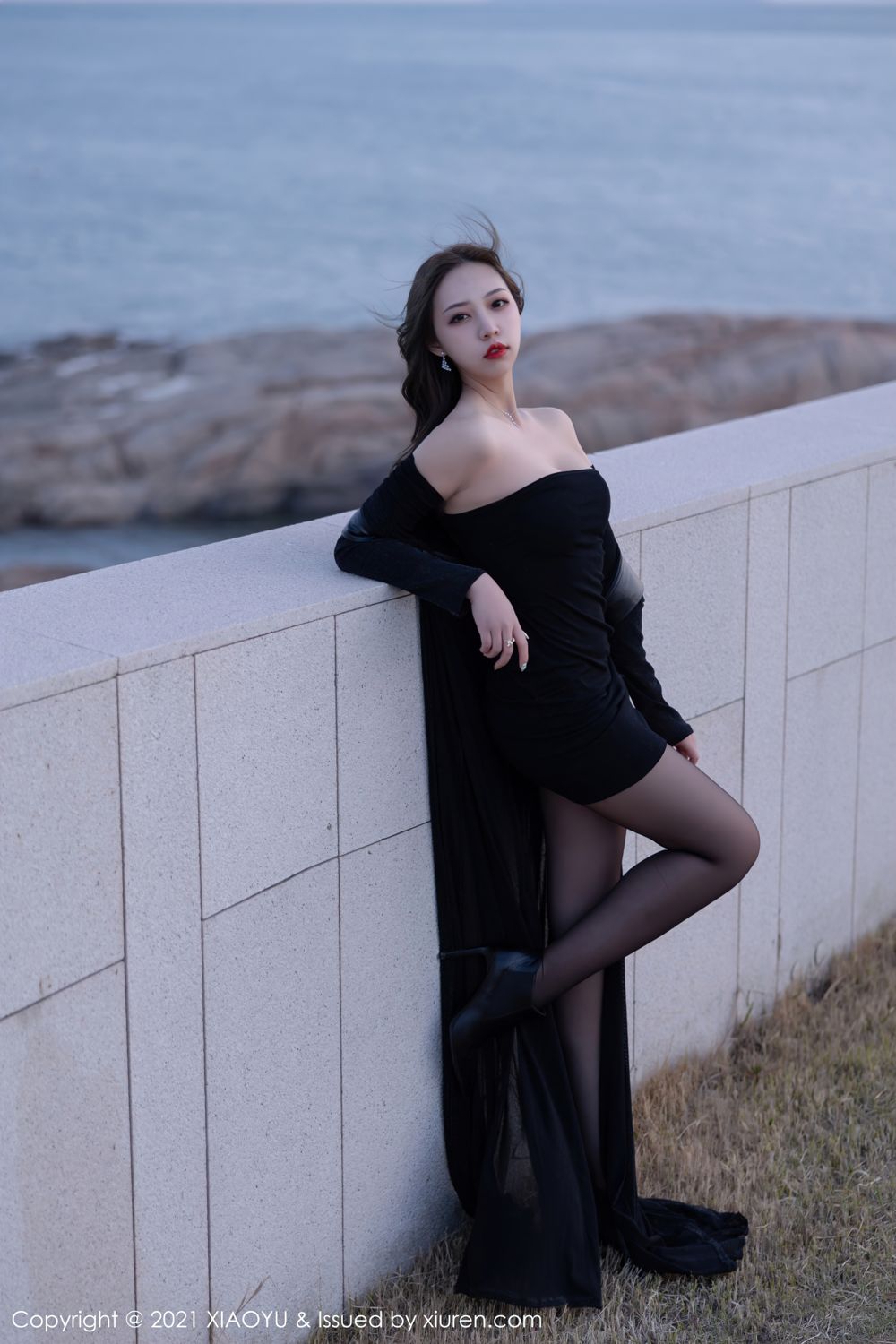 冷艳女神郑颖姗 魅惑的黑色服饰