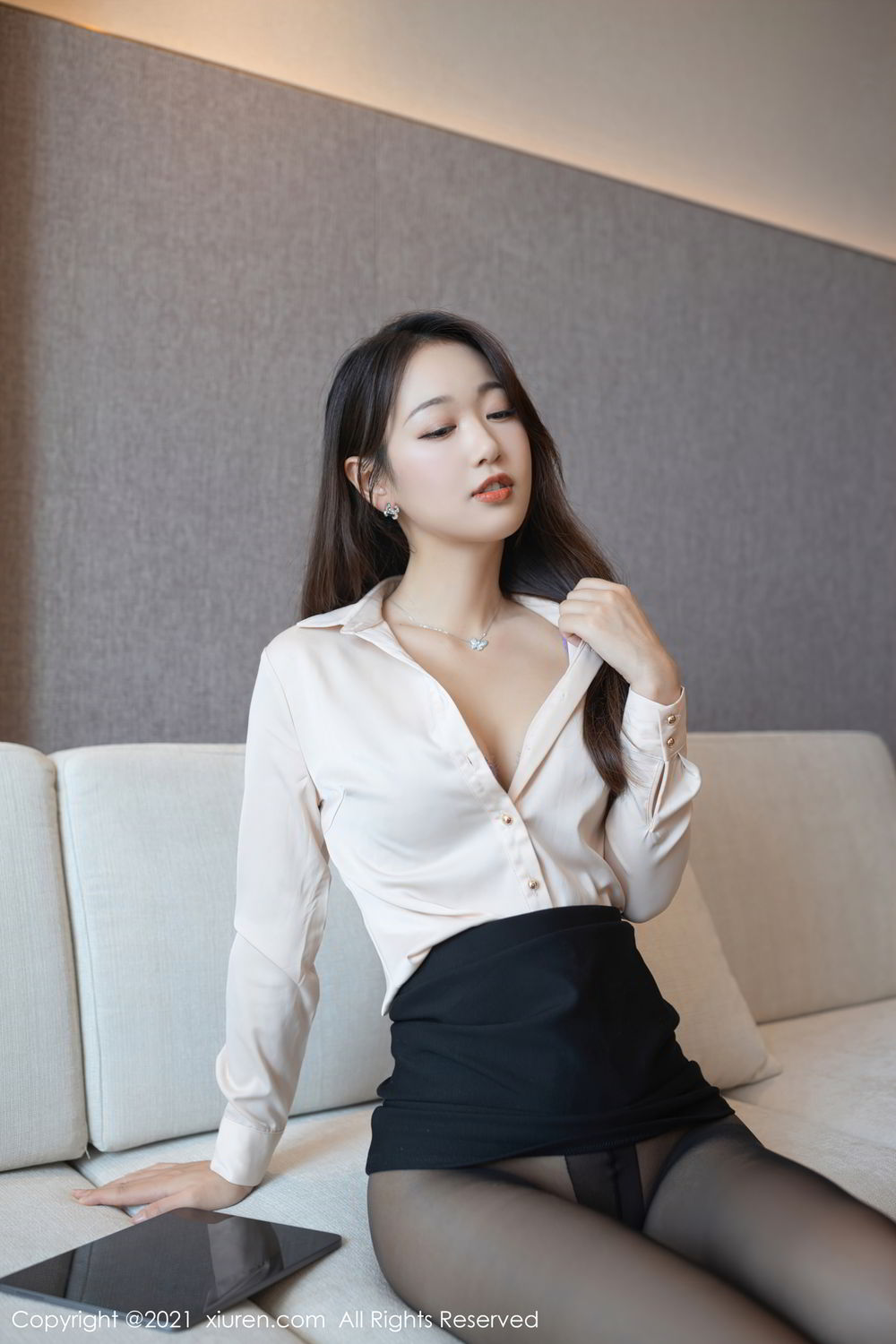 最强投资代表唐安琪 看她如何拿下重要客户