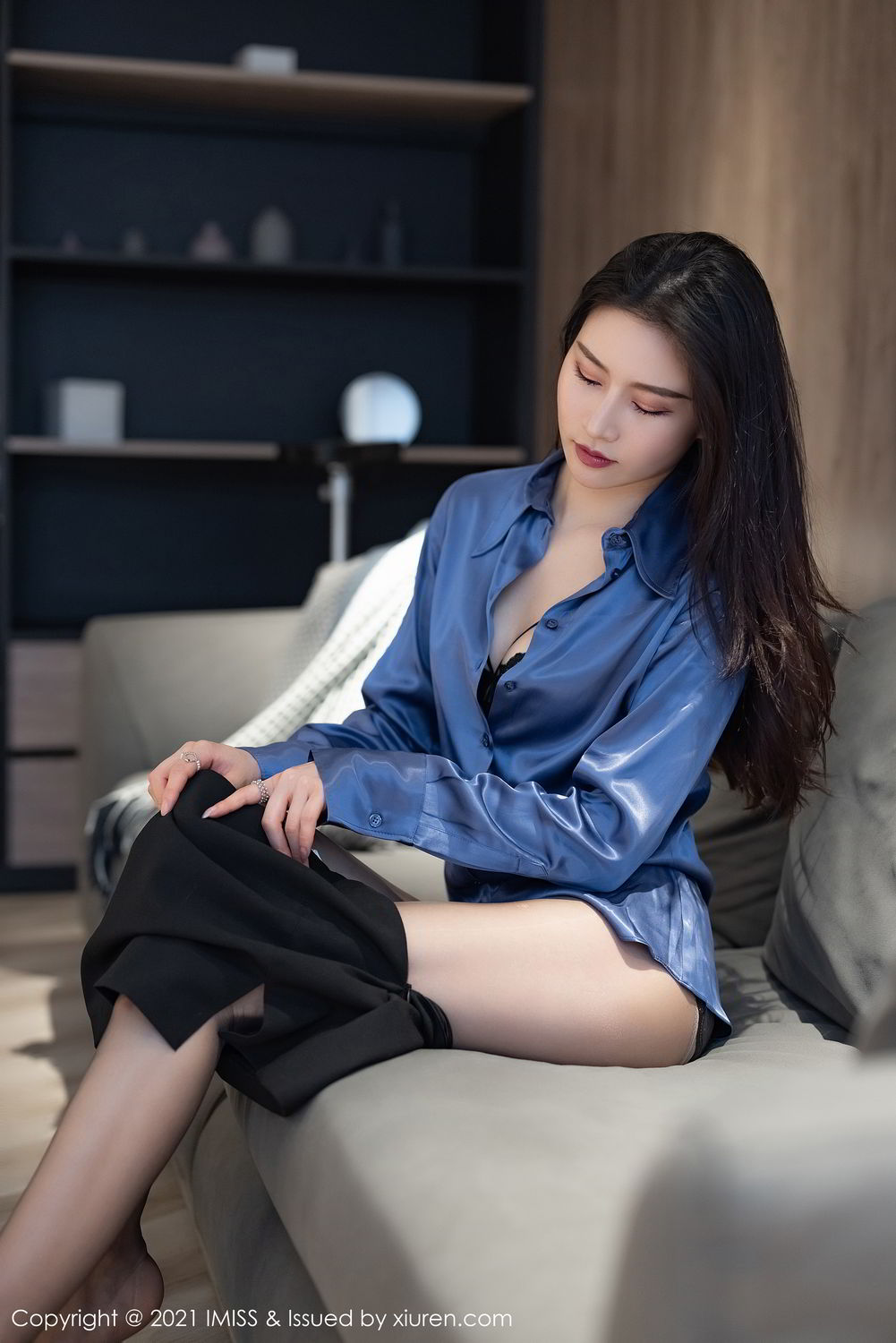 气质美女Vanessa 华丽典雅的职场OL