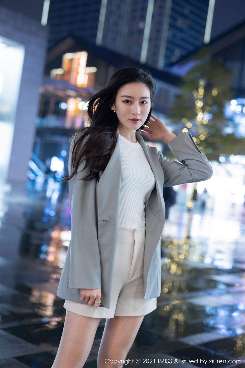 气质美女Vanessa 优雅多姿的职场OL