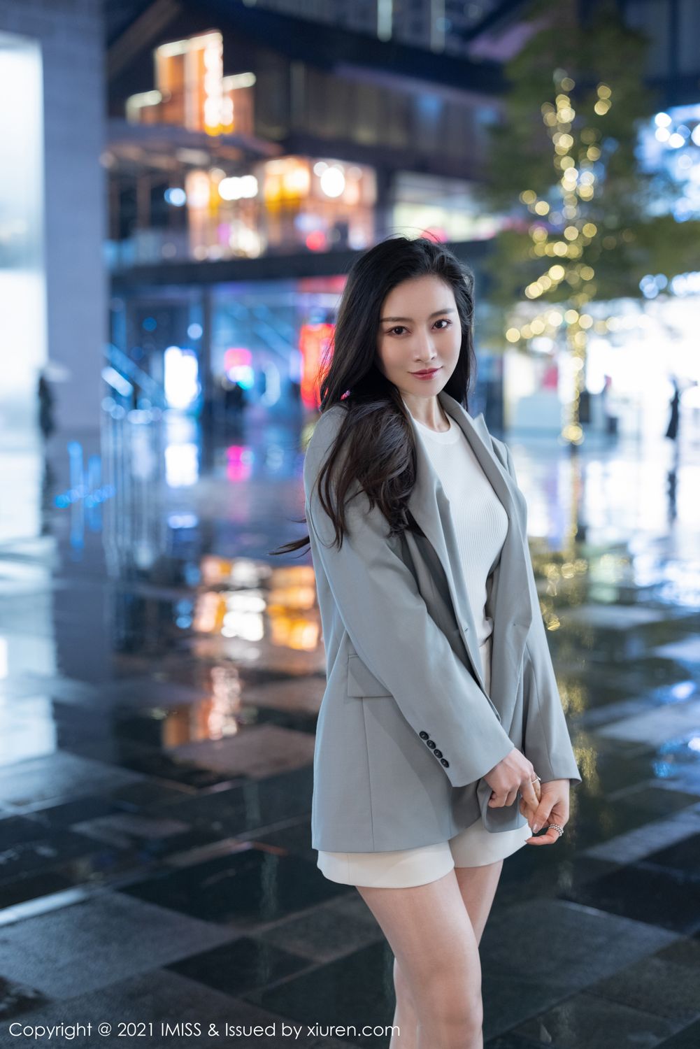 气质美女Vanessa 优雅多姿的职场OL