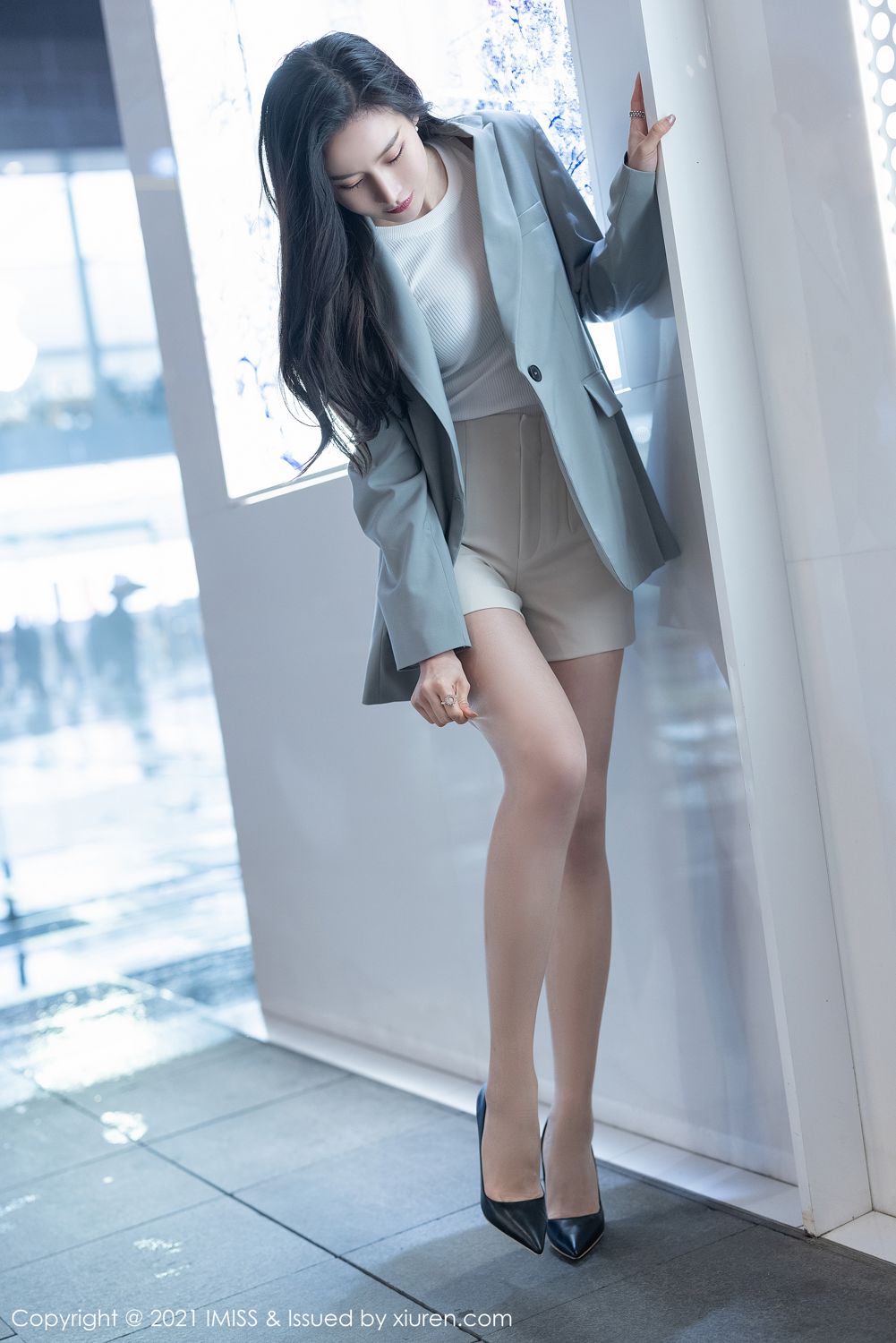 气质美女Vanessa 优雅多姿的职场OL
