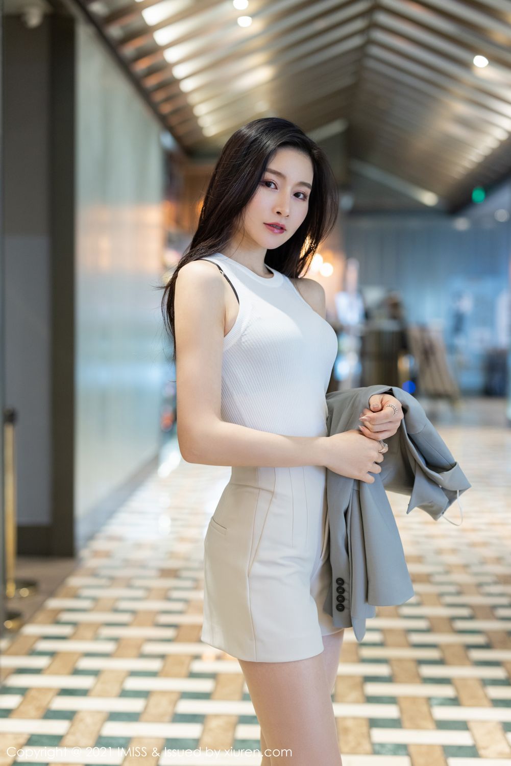 气质美女Vanessa 优雅多姿的职场OL