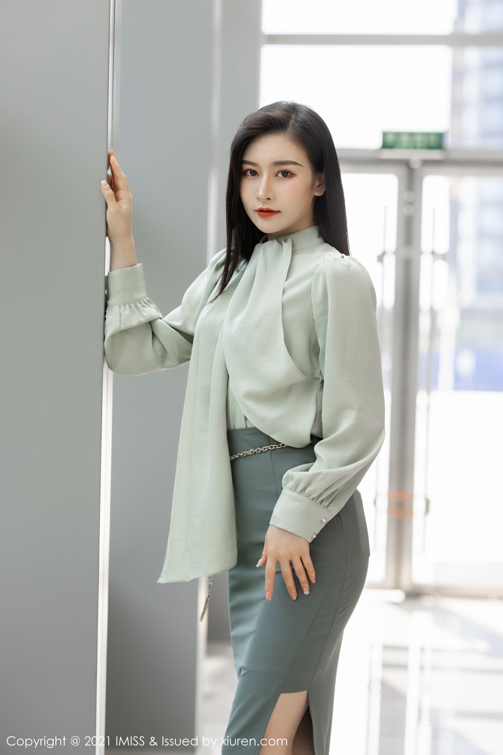 气质美女Vanessa 洁白如玉袅袅动人