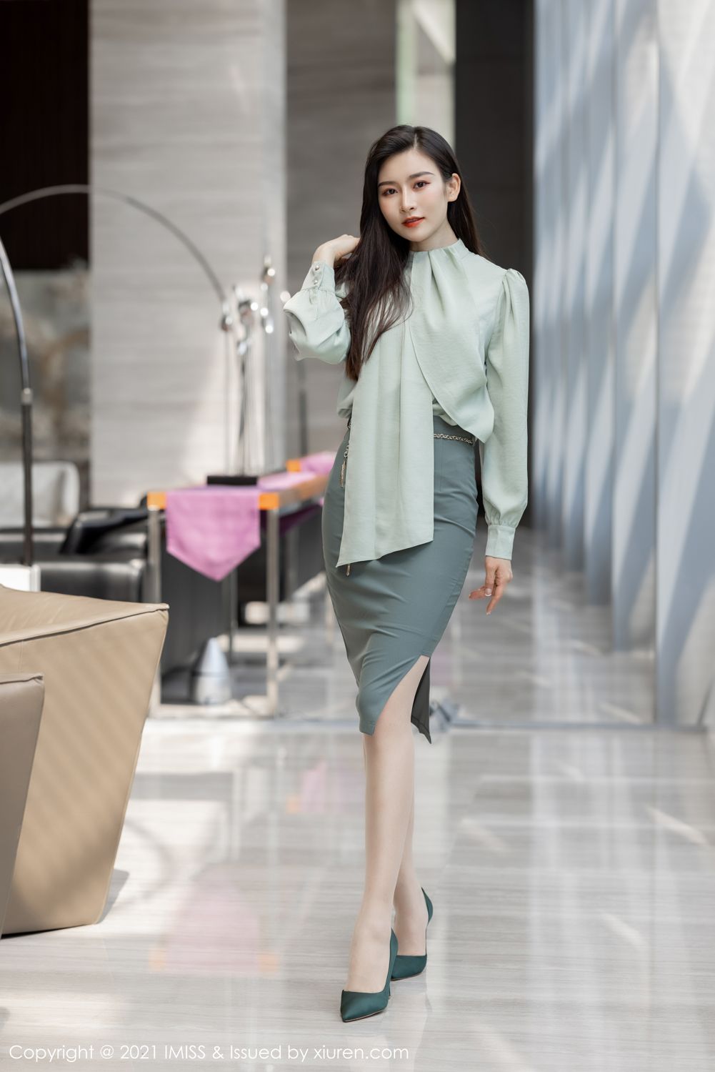 气质美女Vanessa 洁白如玉袅袅动人