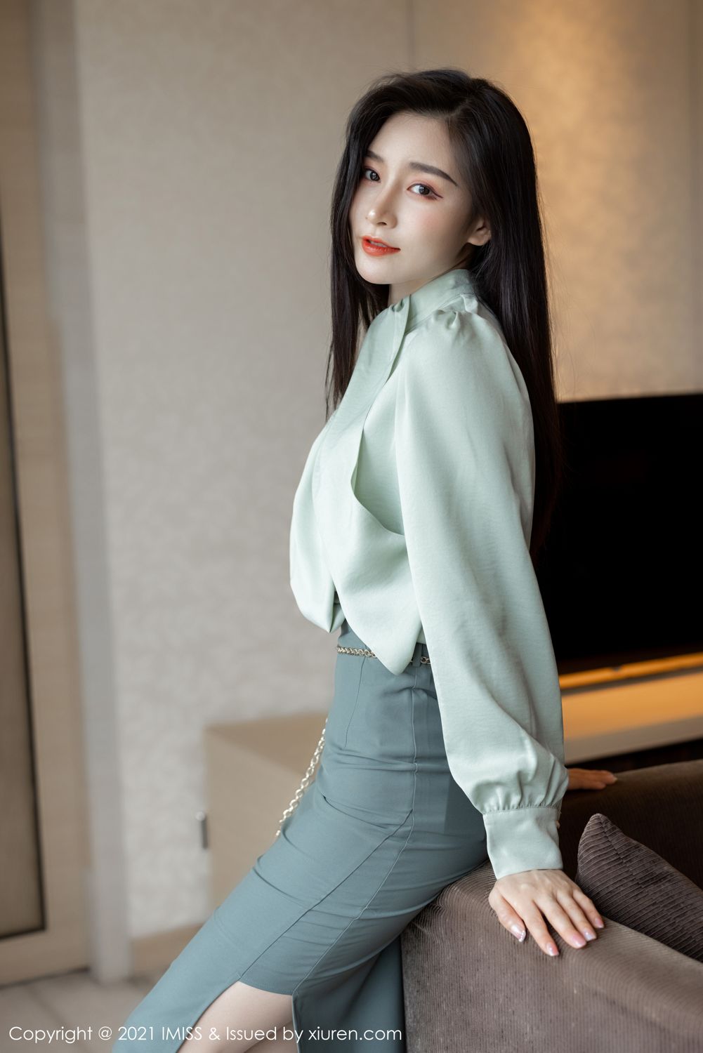 气质美女Vanessa 洁白如玉袅袅动人