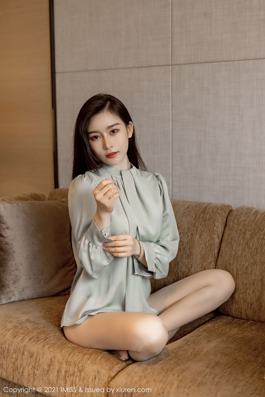 气质美女Vanessa 洁白如玉袅袅动人