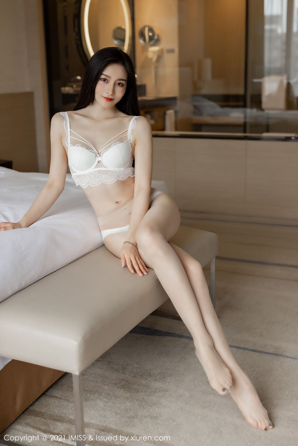 气质美女Vanessa 洁白如玉袅袅动人