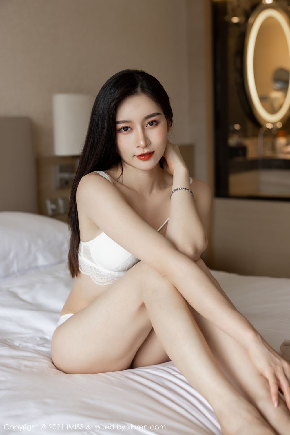 气质美女Vanessa 洁白如玉袅袅动人