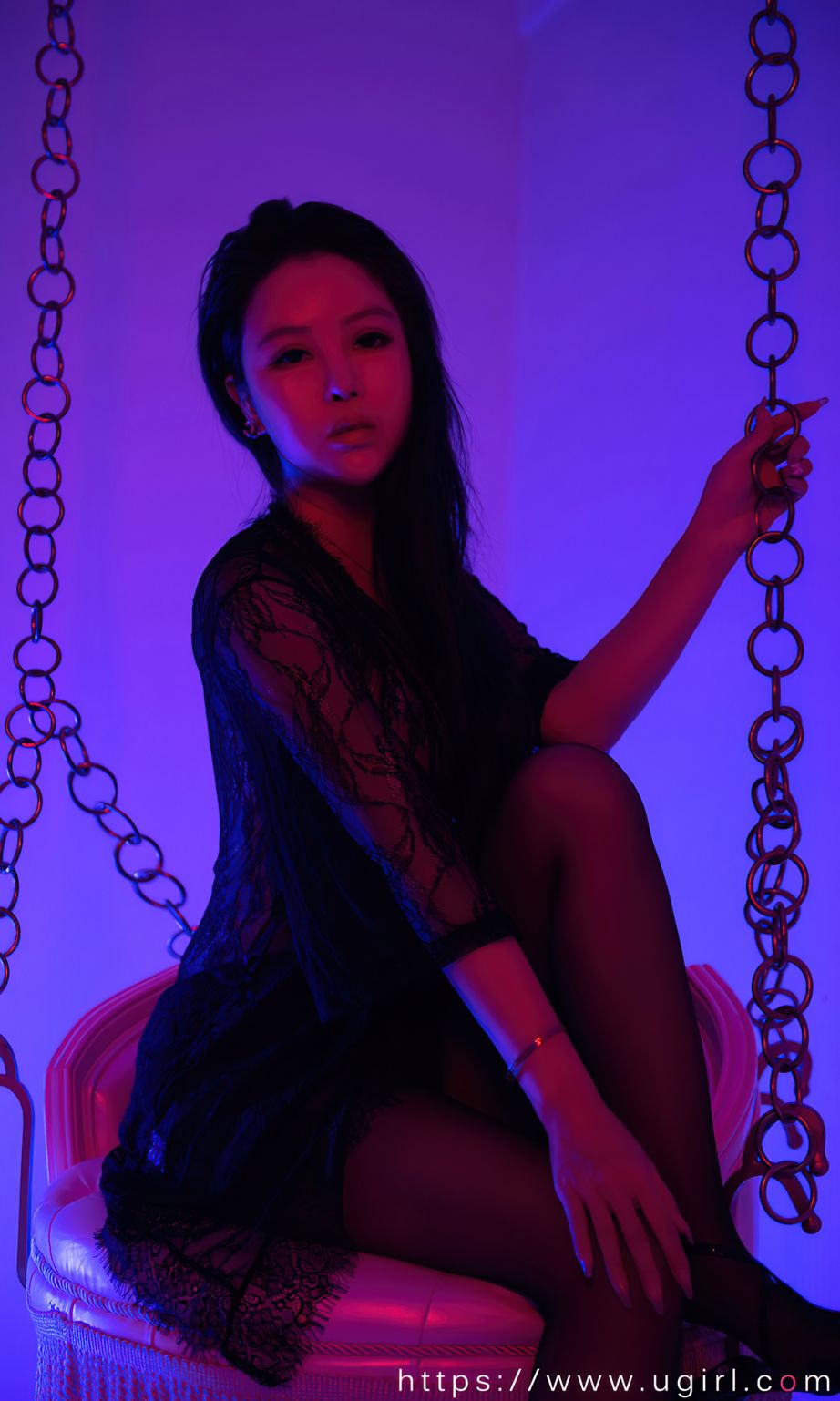 韩美轩的欲色霓虹 暧昧和诱惑全部点亮