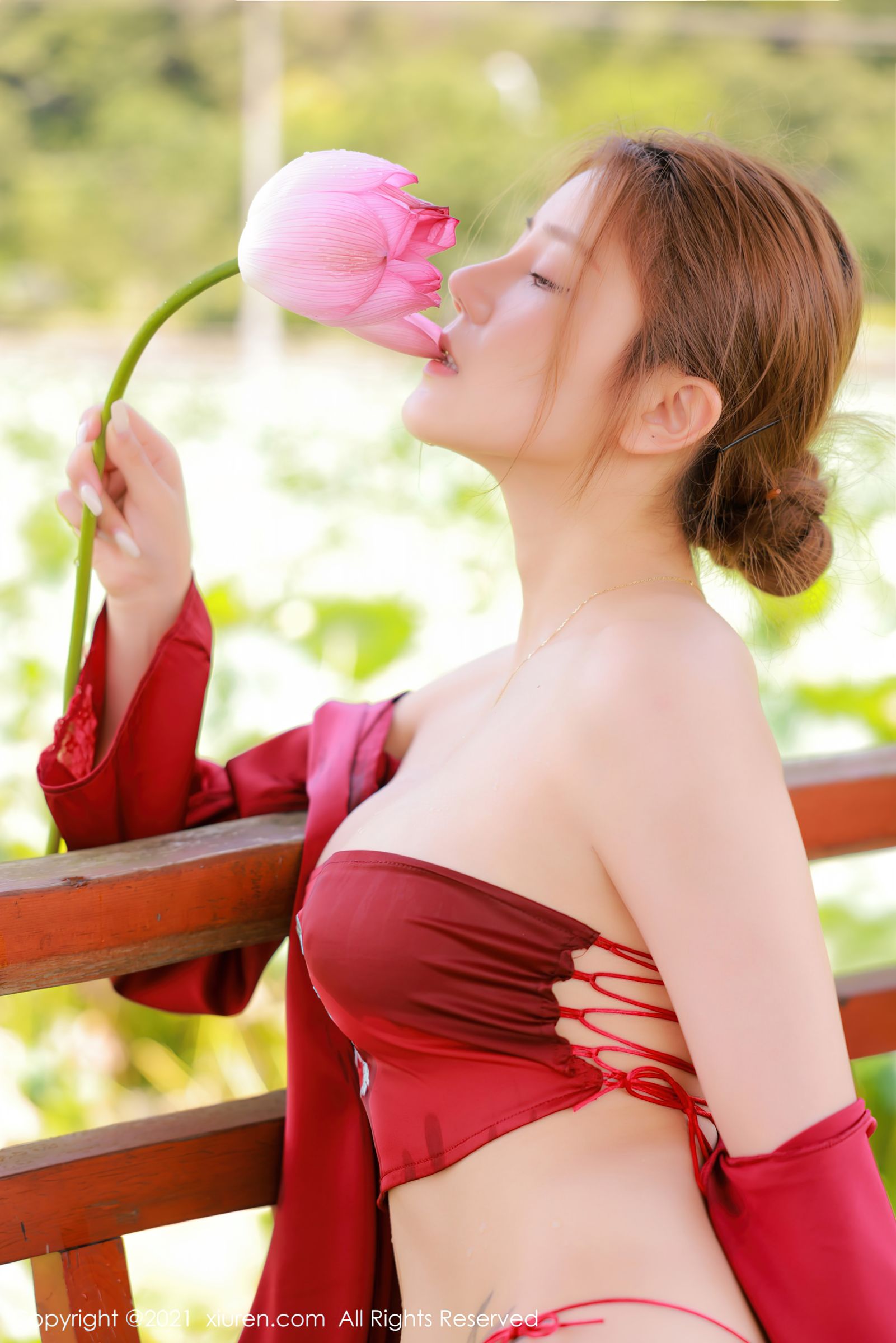 古风美人夏西CiCi 室外荷花园拍摄