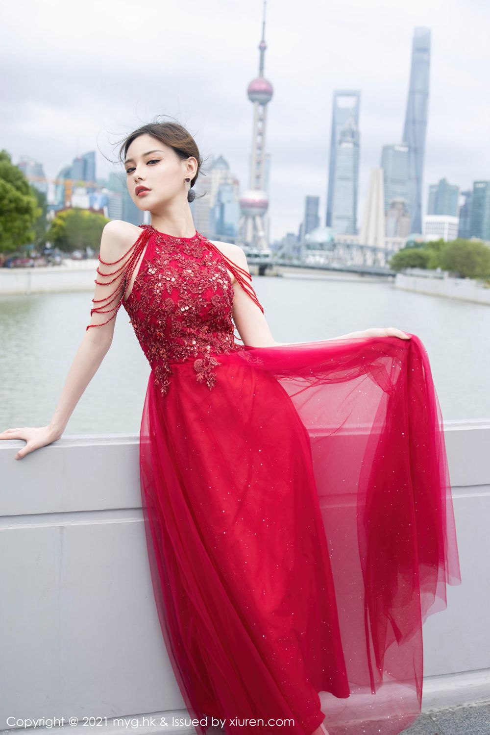 红裙女神小夕juju 让人心神俱醉