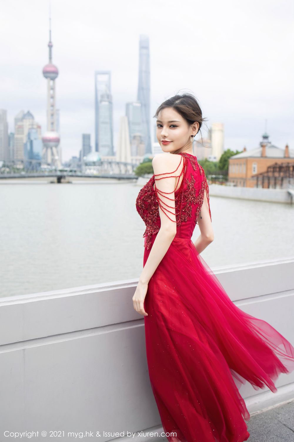 红裙女神小夕juju 让人心神俱醉