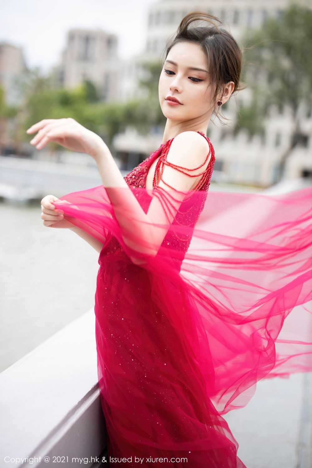 红裙女神小夕juju 让人心神俱醉