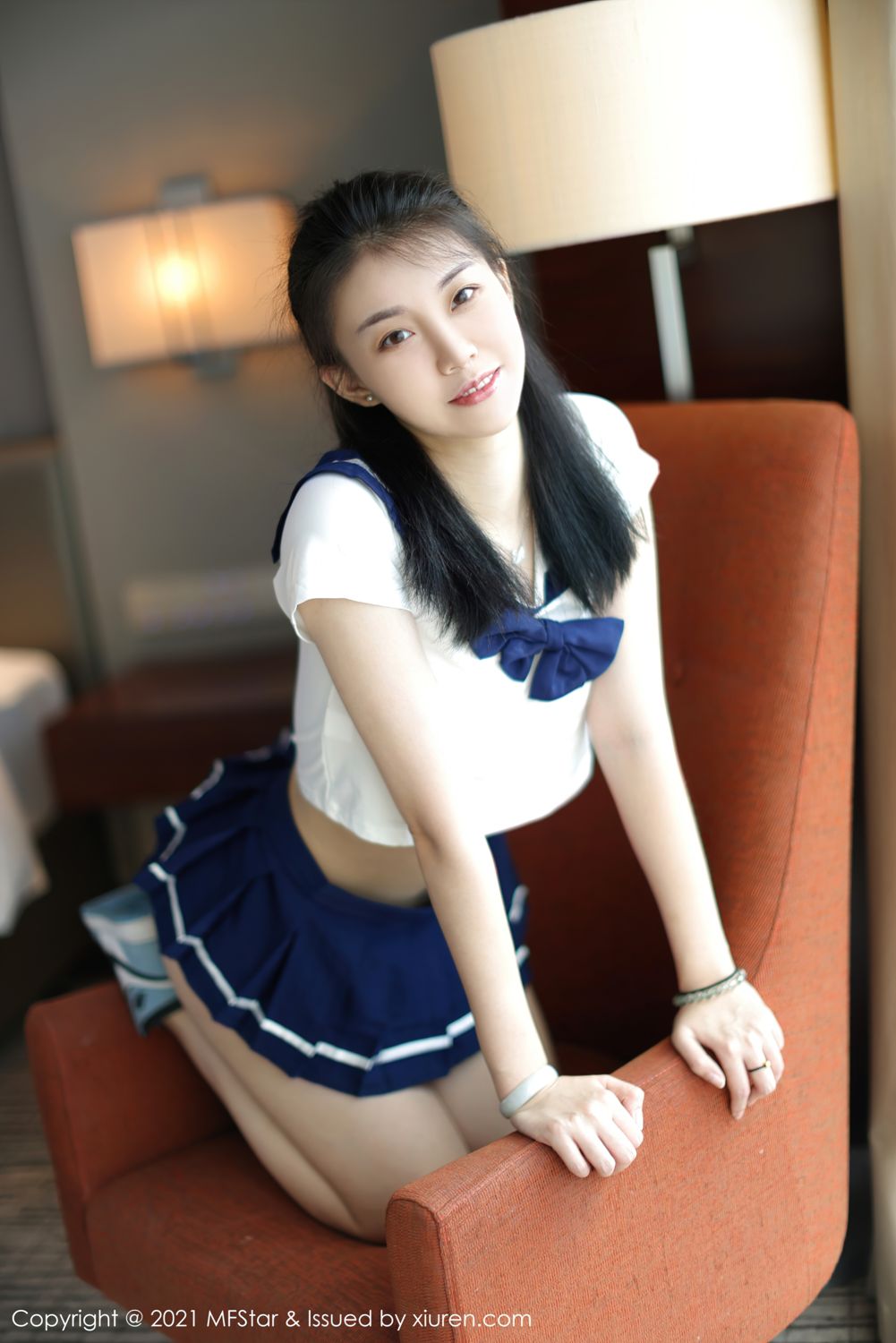 新人模特一颗甜蛋黄 JK制服系列很搭配