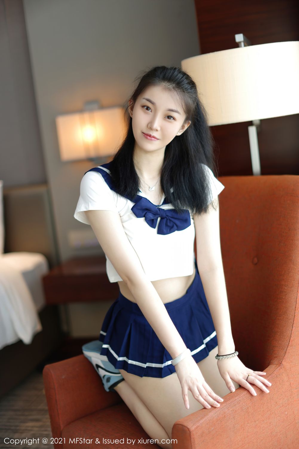 新人模特一颗甜蛋黄 JK制服系列很搭配
