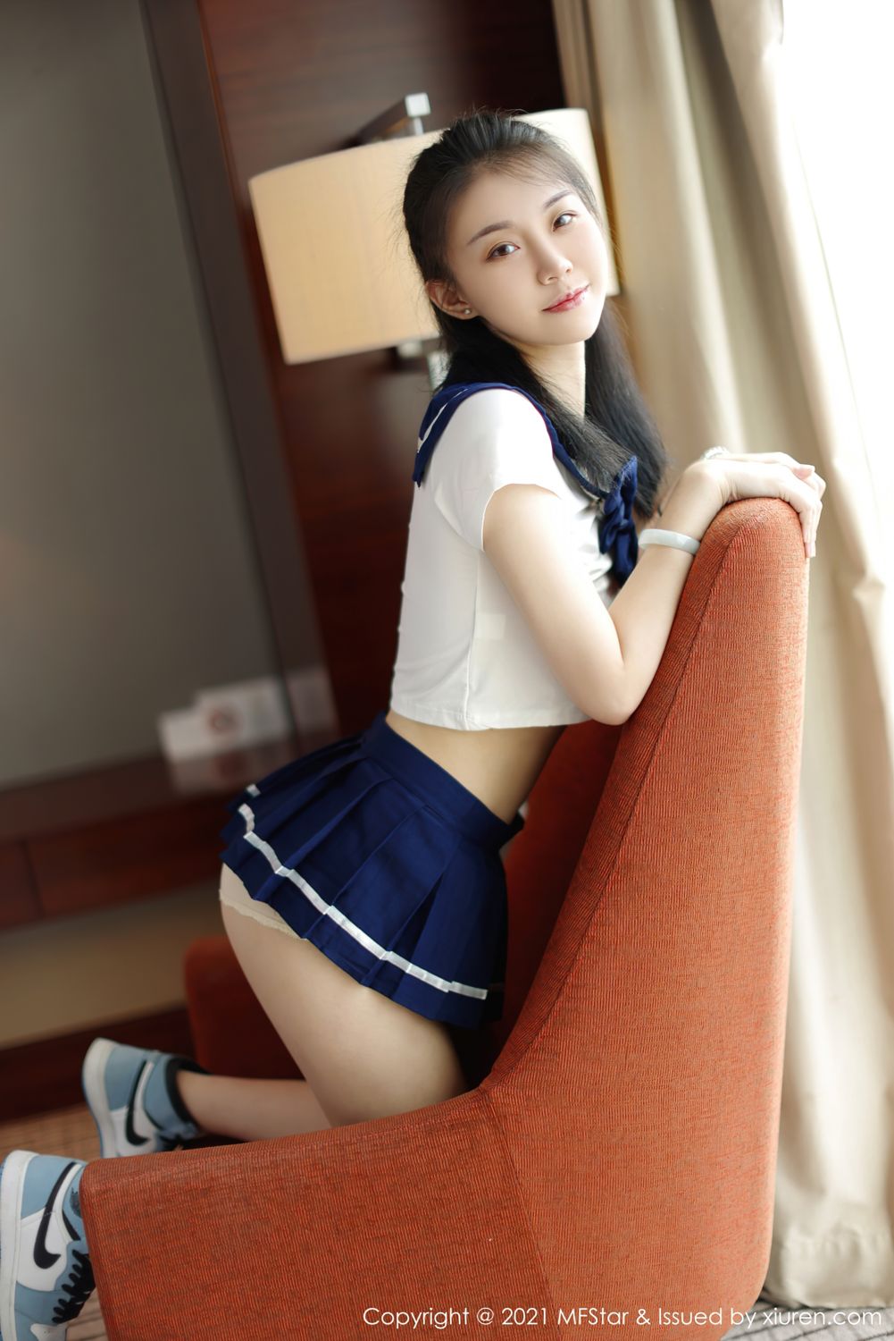 新人模特一颗甜蛋黄 JK制服系列很搭配