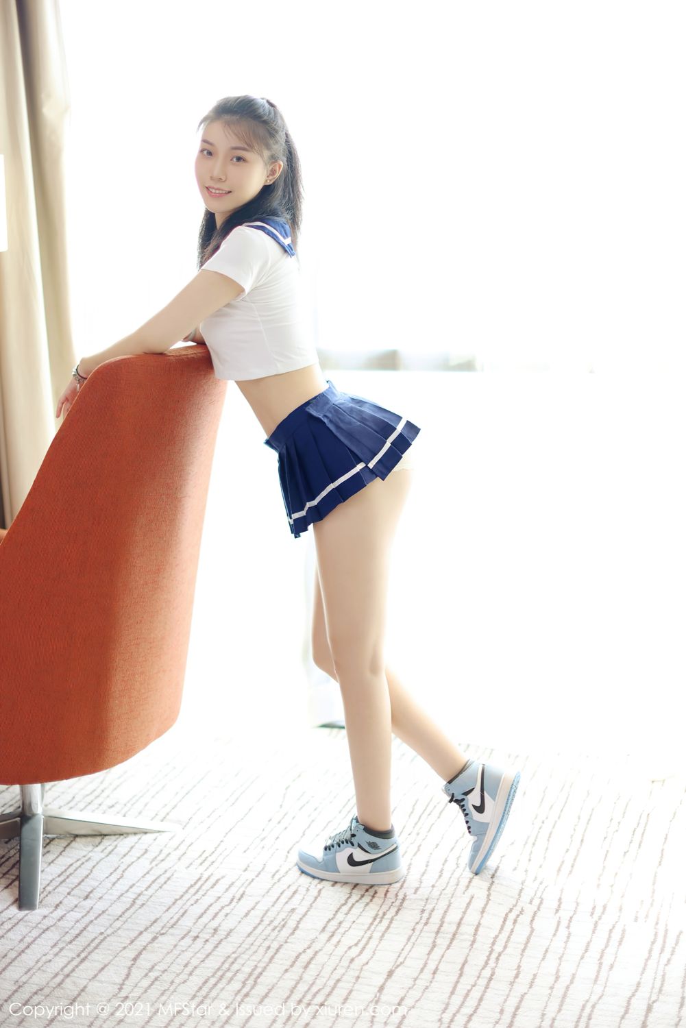新人模特一颗甜蛋黄 JK制服系列很搭配