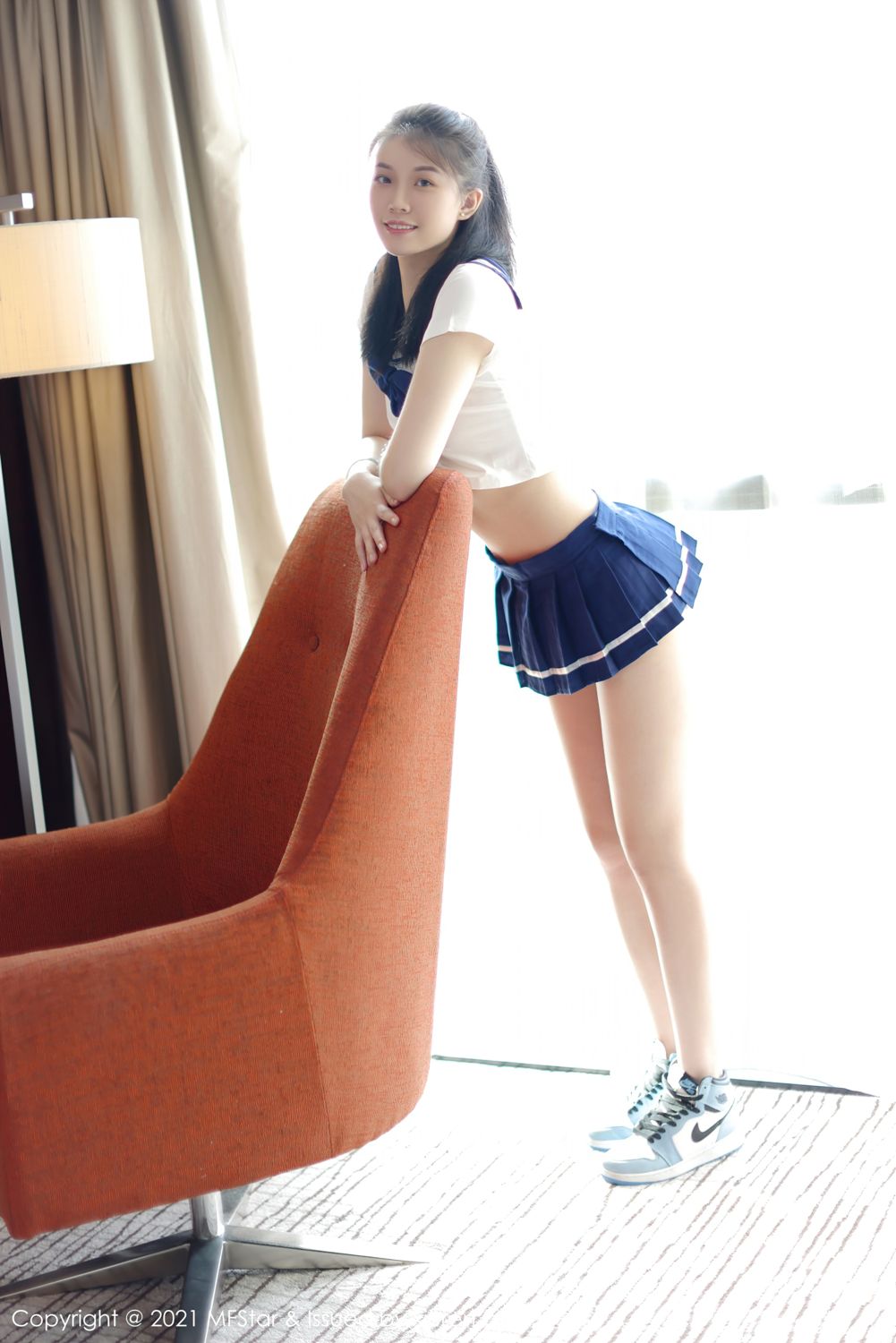 新人模特一颗甜蛋黄 JK制服系列很搭配